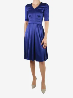 Blue short-sleeved silk v-neck dress with belt - size UK 6