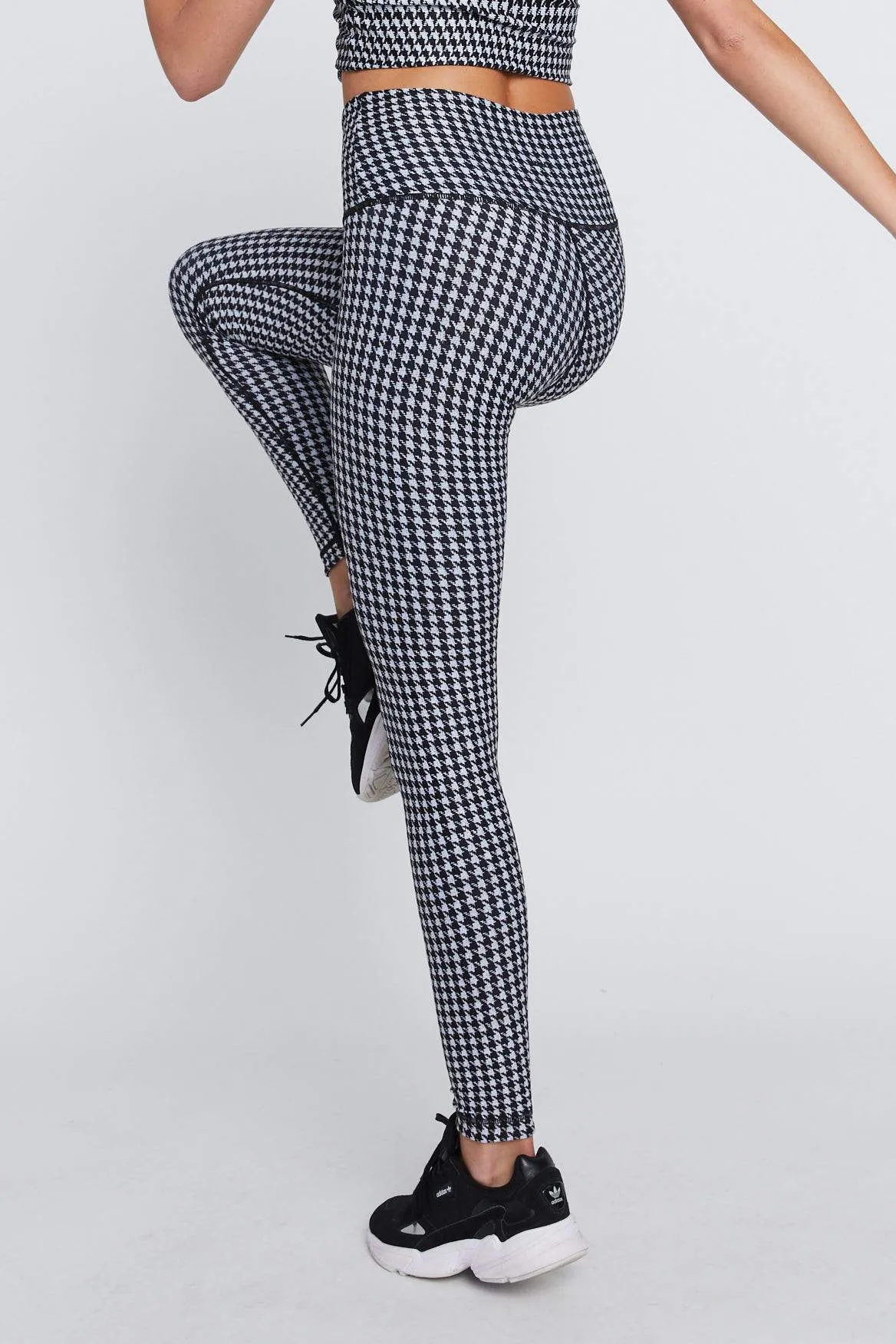 High Waist Reversible Leggings Black And White Houndstooth - Black Cheetah