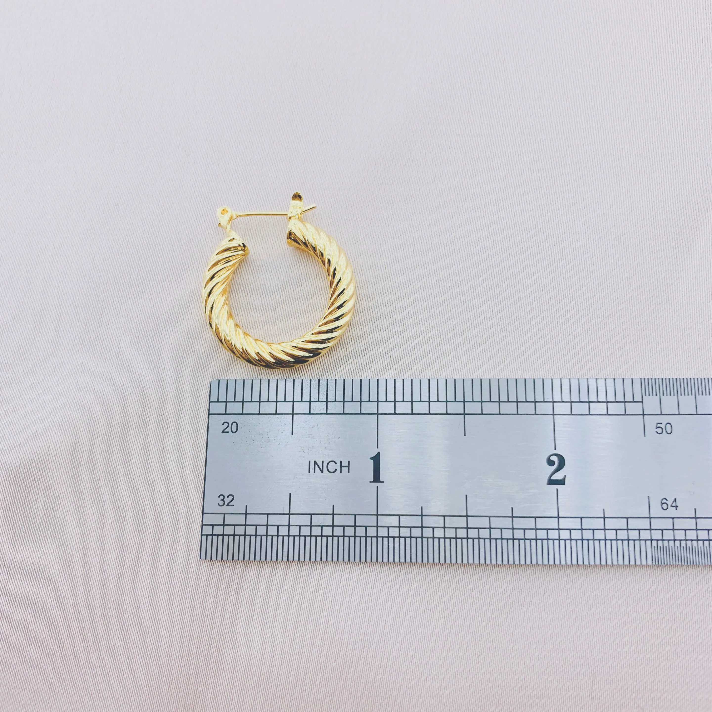 Women's Fashion Hollow Hoop Earring